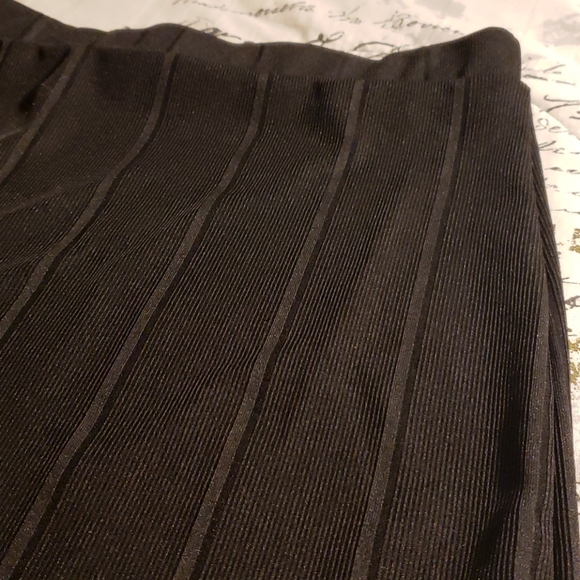 NWOT Lulu's Pencil Skirt - Picture 2 of 3
